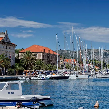 Nine Olives Hvar *