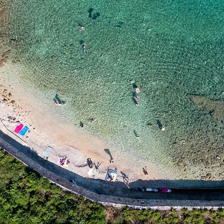Nine Olives Hvar فيلة