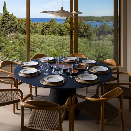 Nine Olives Hvar ستاري غراد