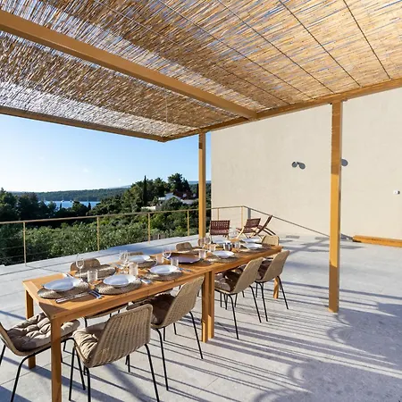 Nine Olives Hvar ستاري غراد